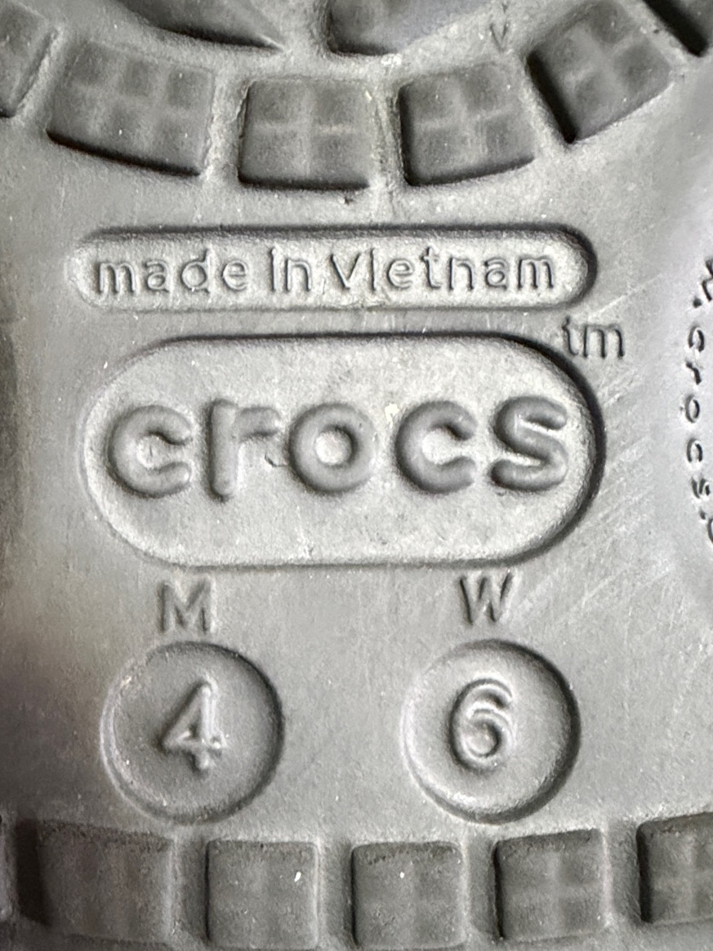 CROCS Women’s Black Size 6 - Picture 2 of 5